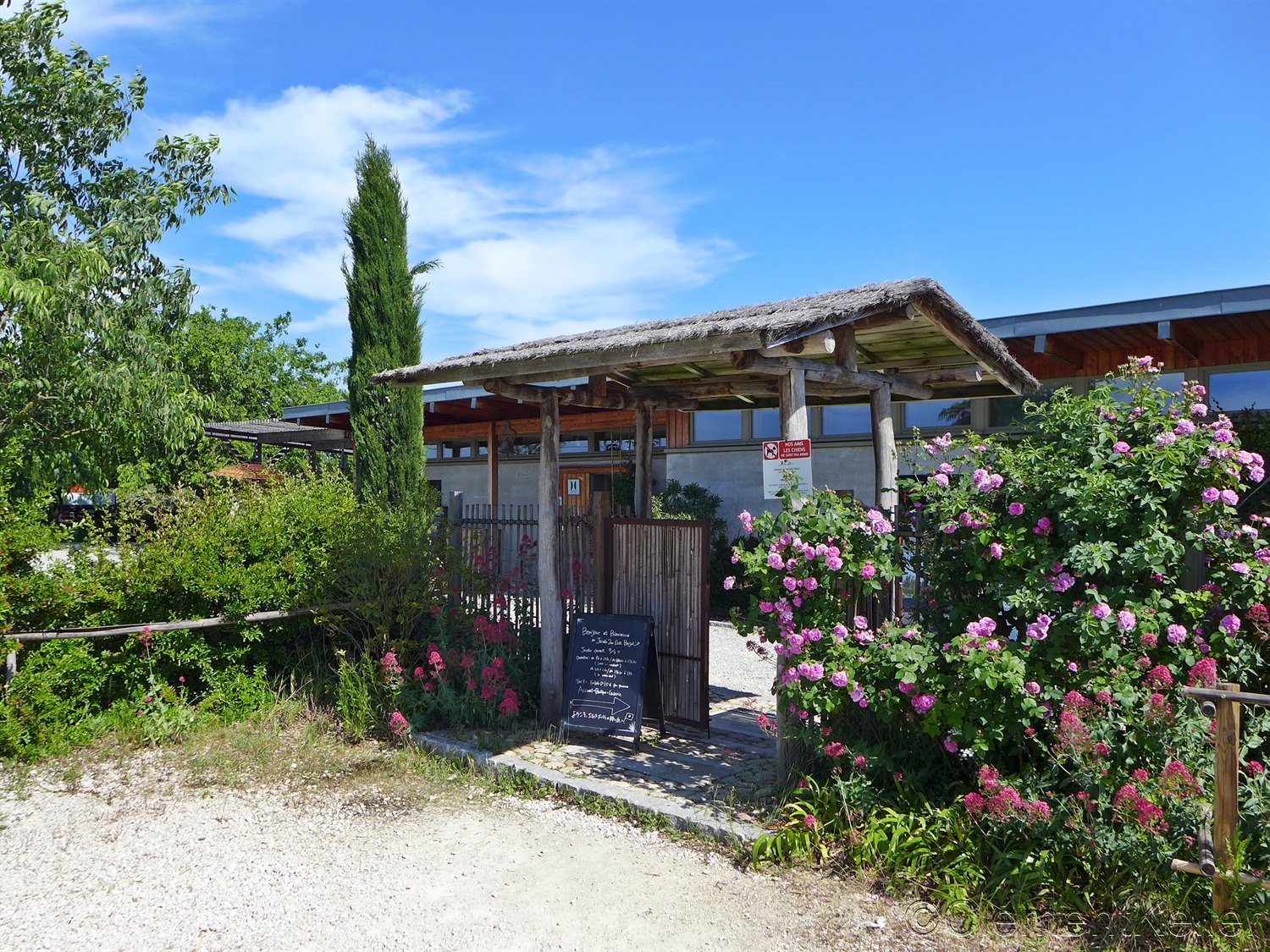 BEAUMONT-MONTEUX près de VALENCE "Jardin Zen d'Erik Borja" - Les