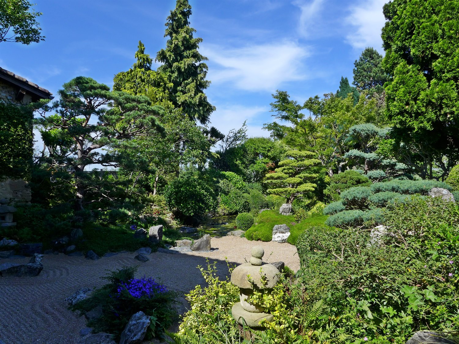 BEAUMONT-MONTEUX près de VALENCE "Jardin Zen d'Erik Borja" - Les