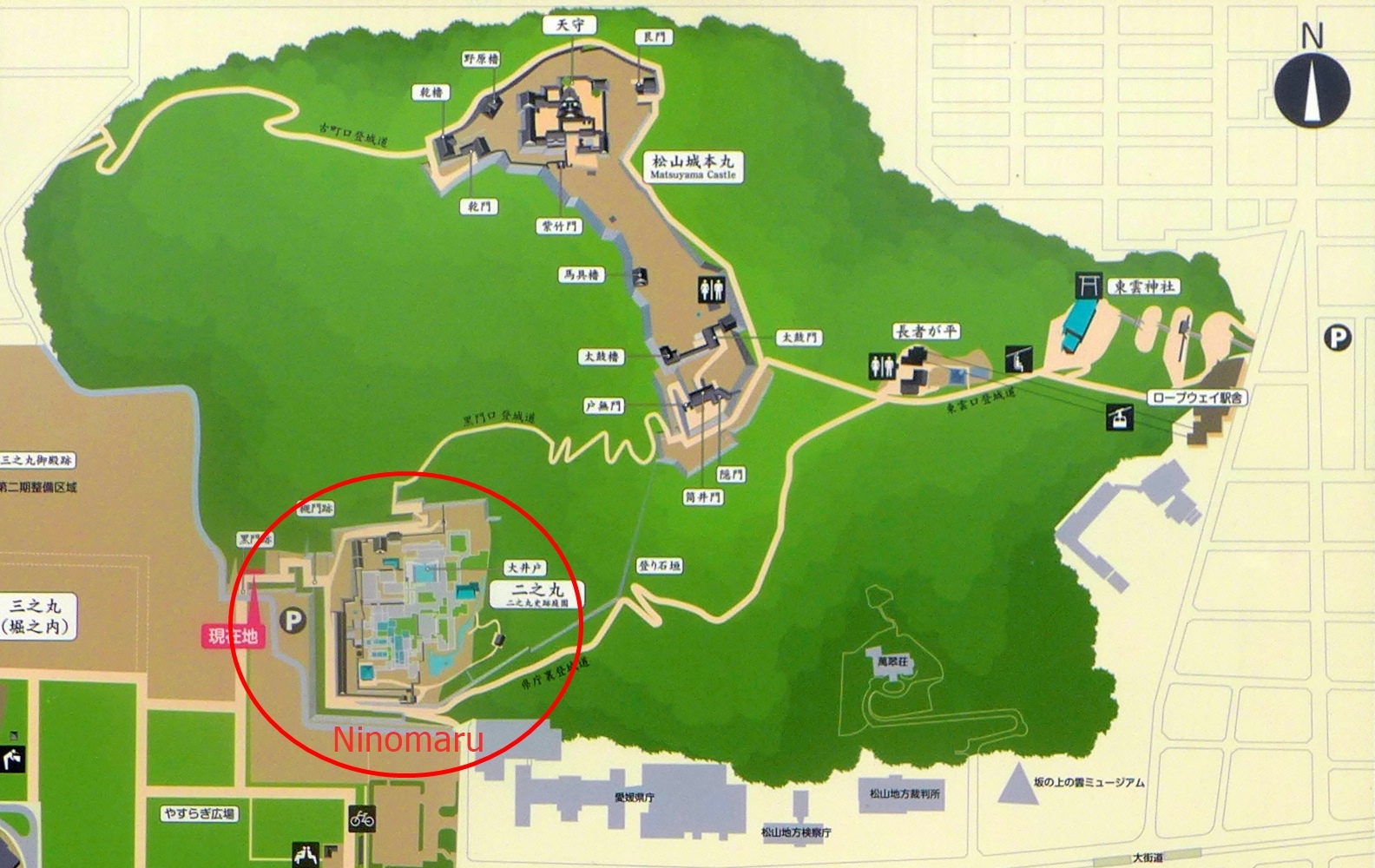 Plan de masse du jardin Ninomaru Shiseki-teien par rapport au château de Matsuyama